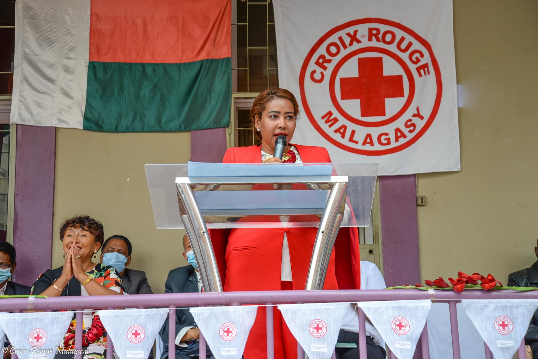 Cérémonie de remise de jouets, de fourniture scolaire pour les enfants du District 5